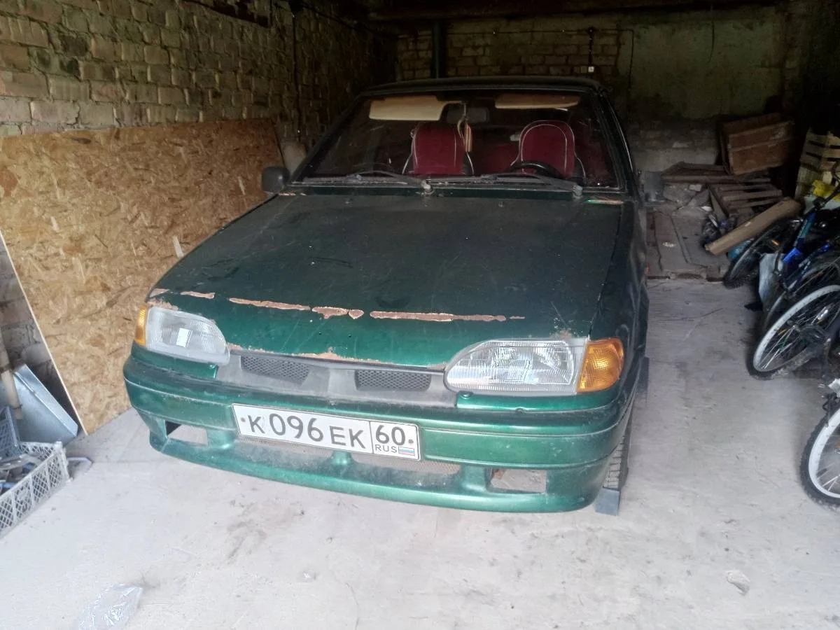 ВАЗ (Lada) - 2115 - 2000г