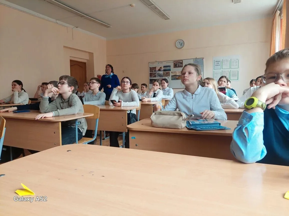 11.03.2026г. специалист по профориентации Центра занятости населения г. Большой Камень Анной Юрьевно