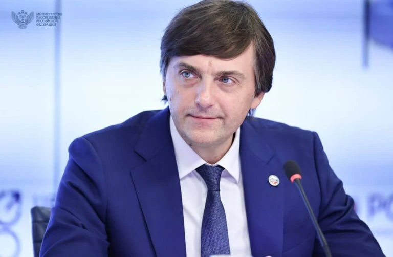 Никакого "выдавливания" девятиклассников из школ не будет