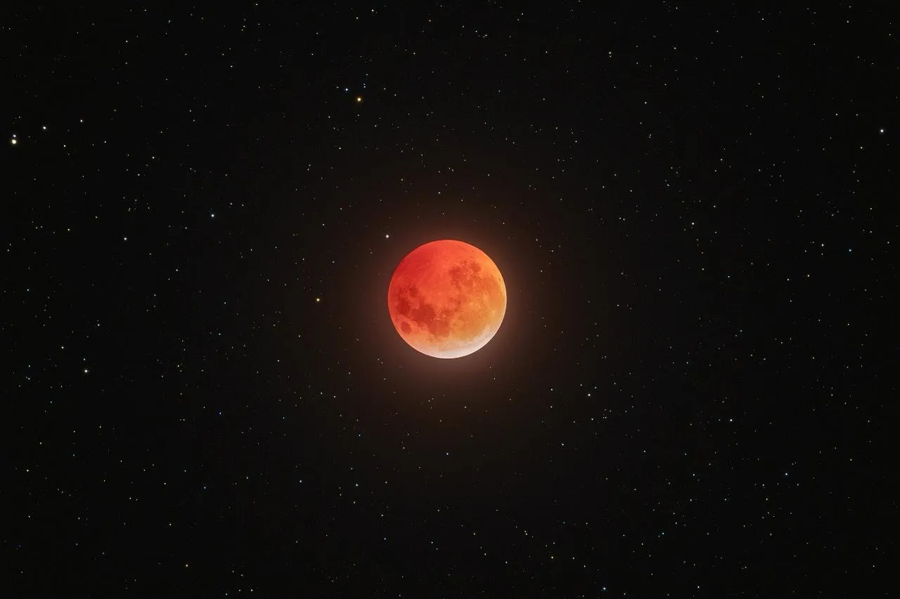 🌖 С 28 по 30 июля жители Ставрополья смогут увидеть в небе «Оленью Луну». 

В этот период ночное св
