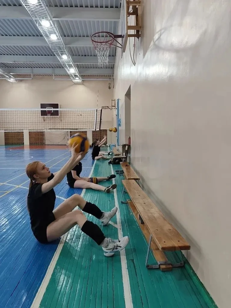 В целях организации занятости обучающихся в период летних каникул в СОШ 18 организована...