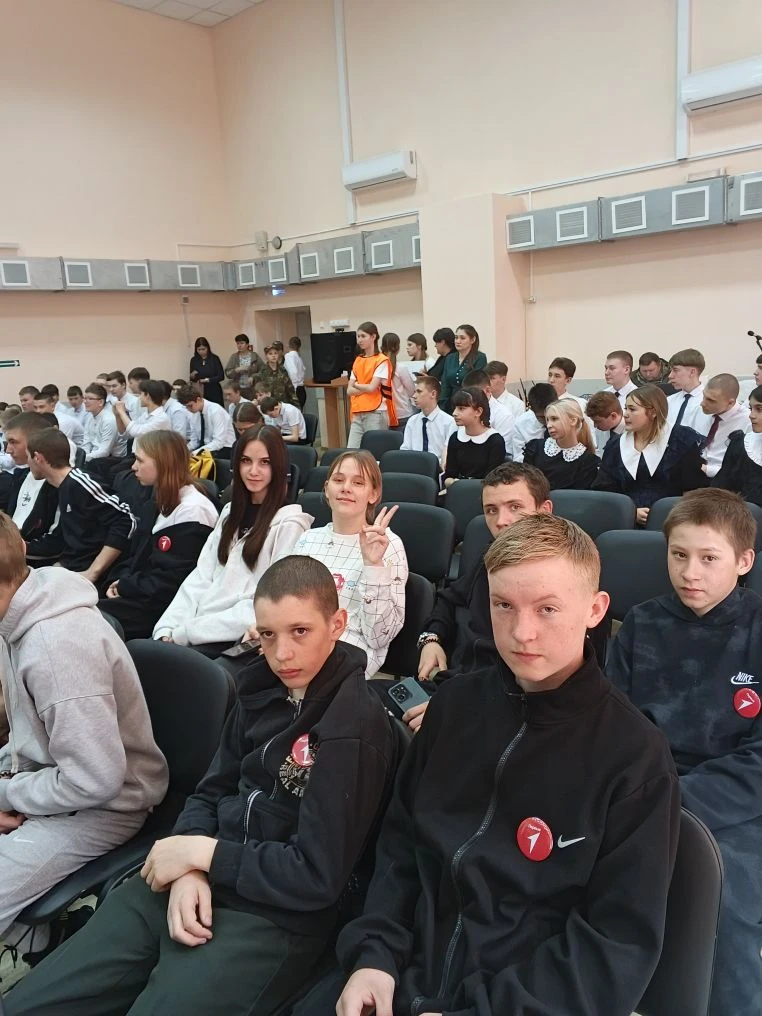 В МОУ"Егорьевской СОШ" прошёл муниципальный этап "Зарница 2.0 от нашей школы участвовал...