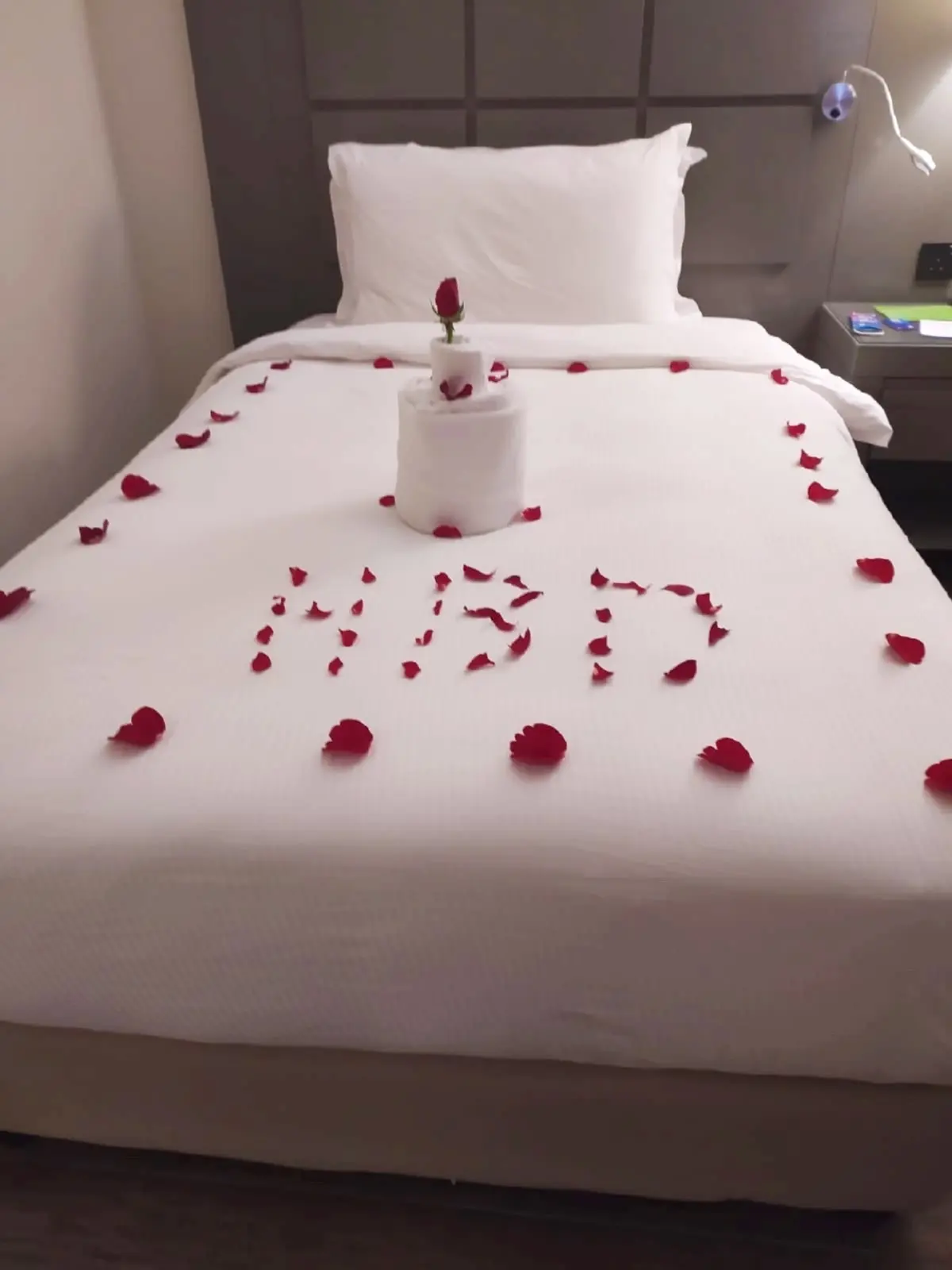 ❤ Вот так наших туристов поздравляют с днем рождения в ОАЭ 💐 Кстати, именно в этой стр...