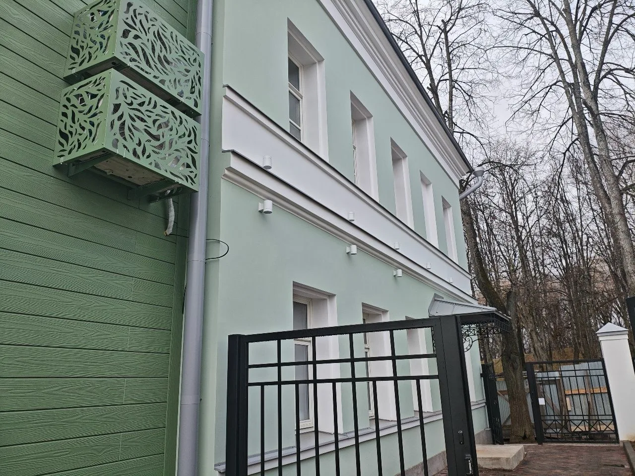 В КОСТРОМЕ ПРИВЕЛИ В ПОРЯДОК ОСОБНЯК НА УЛИЦЕ ЧАЙКОВСКОГО