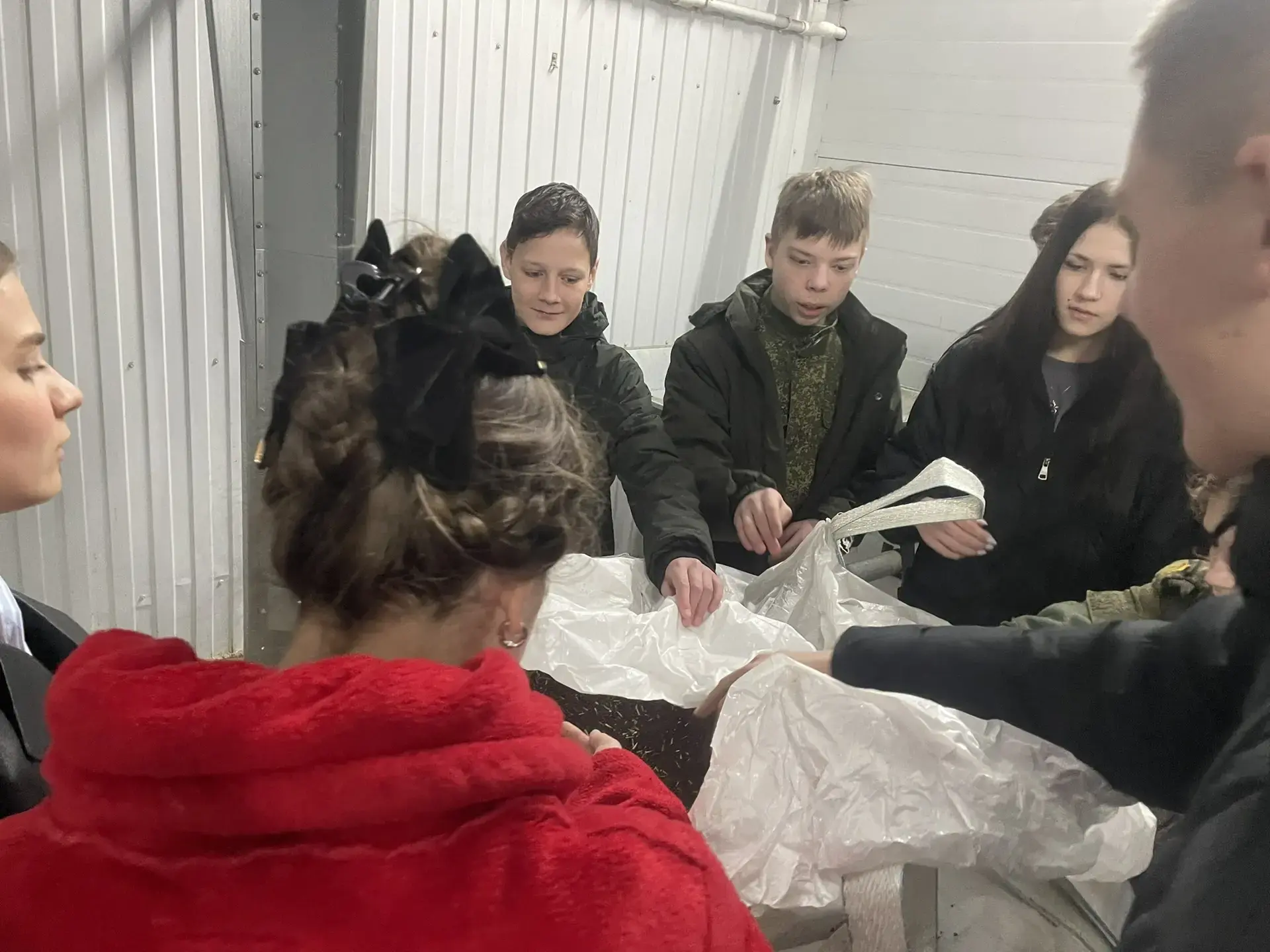 Девятиклассники Центра образования Вощажниковская школа сегодня приняли участие в профориентационной