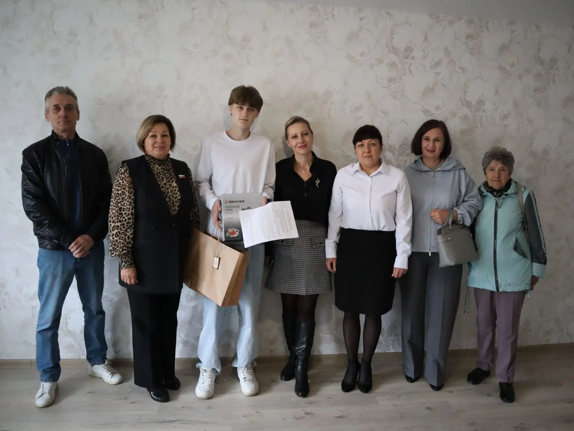 🏠 В рамках программы обеспечения жильём детей‑сирот собственниками квартир стали Алекс...