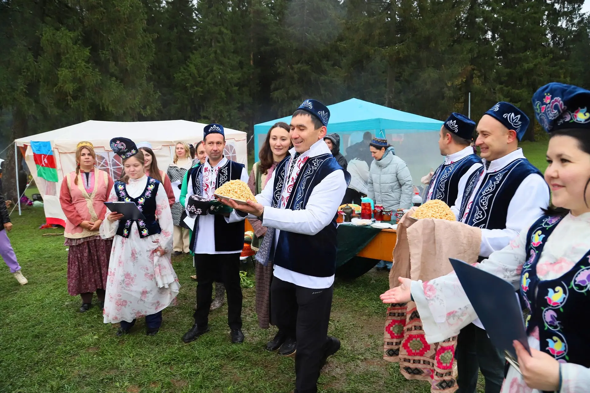 🍁🍂 В ГУФСИН состоялась выставка-конкурс «Дары осени», посвященная Году единства народ...