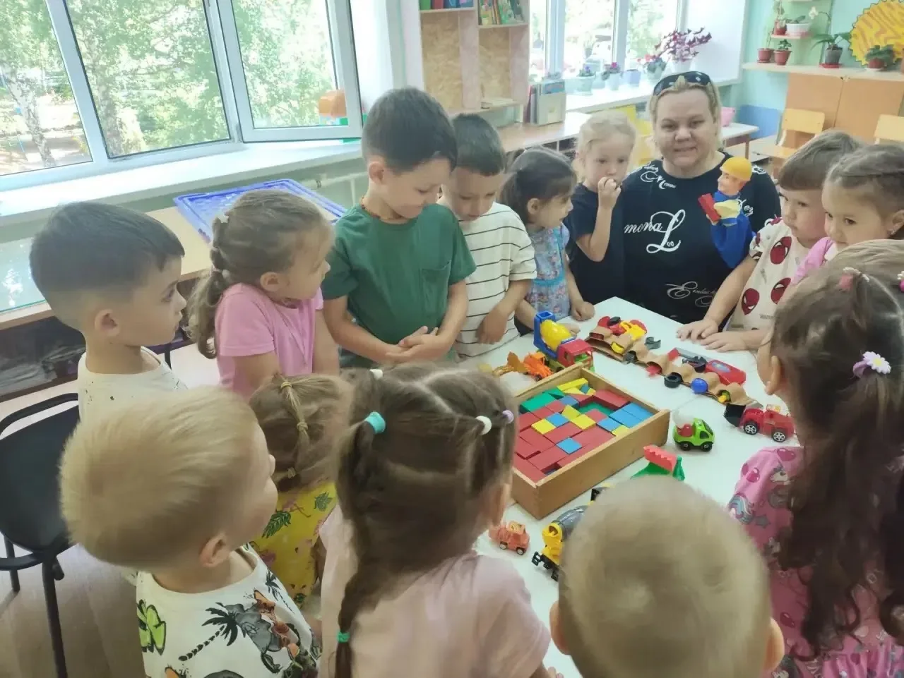 Сегодня день в младшей группе прошёл под девизом