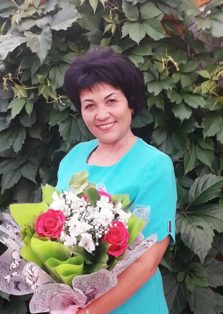 Сегодня день рождения нашей коллеги, учителя родного языка и литературы Тагировой Розы ...