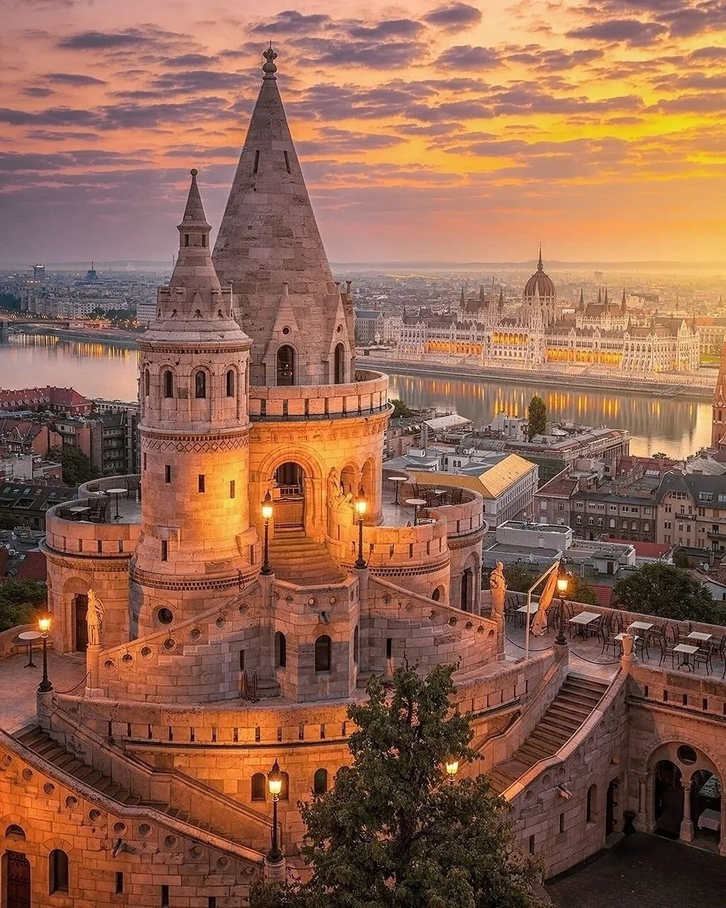 Прекрасная атмосфера на берегу Дуная❤