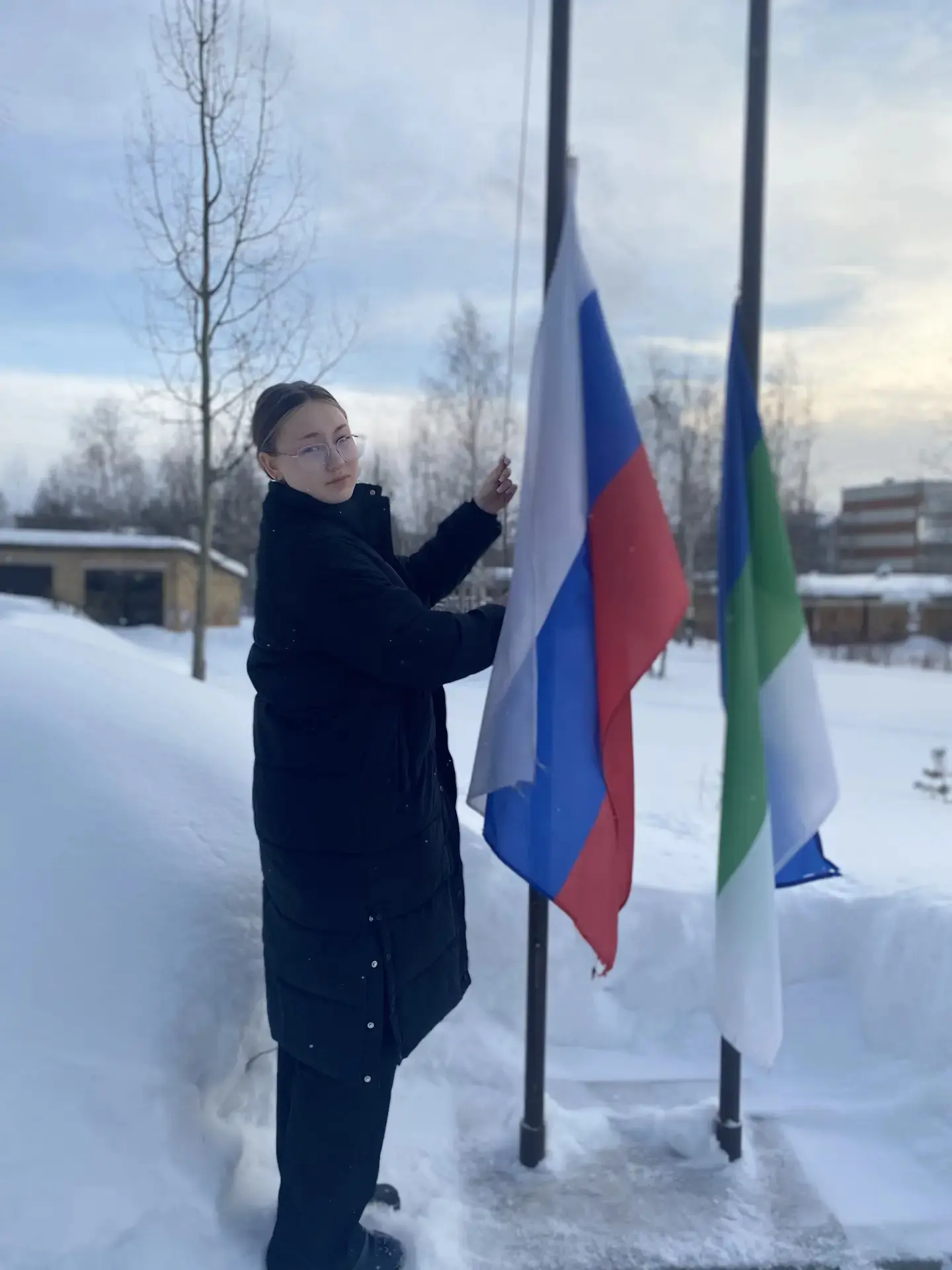 По традиции мы начинаем новую учебную неделю с церемонии поднятия Государственных флаго...