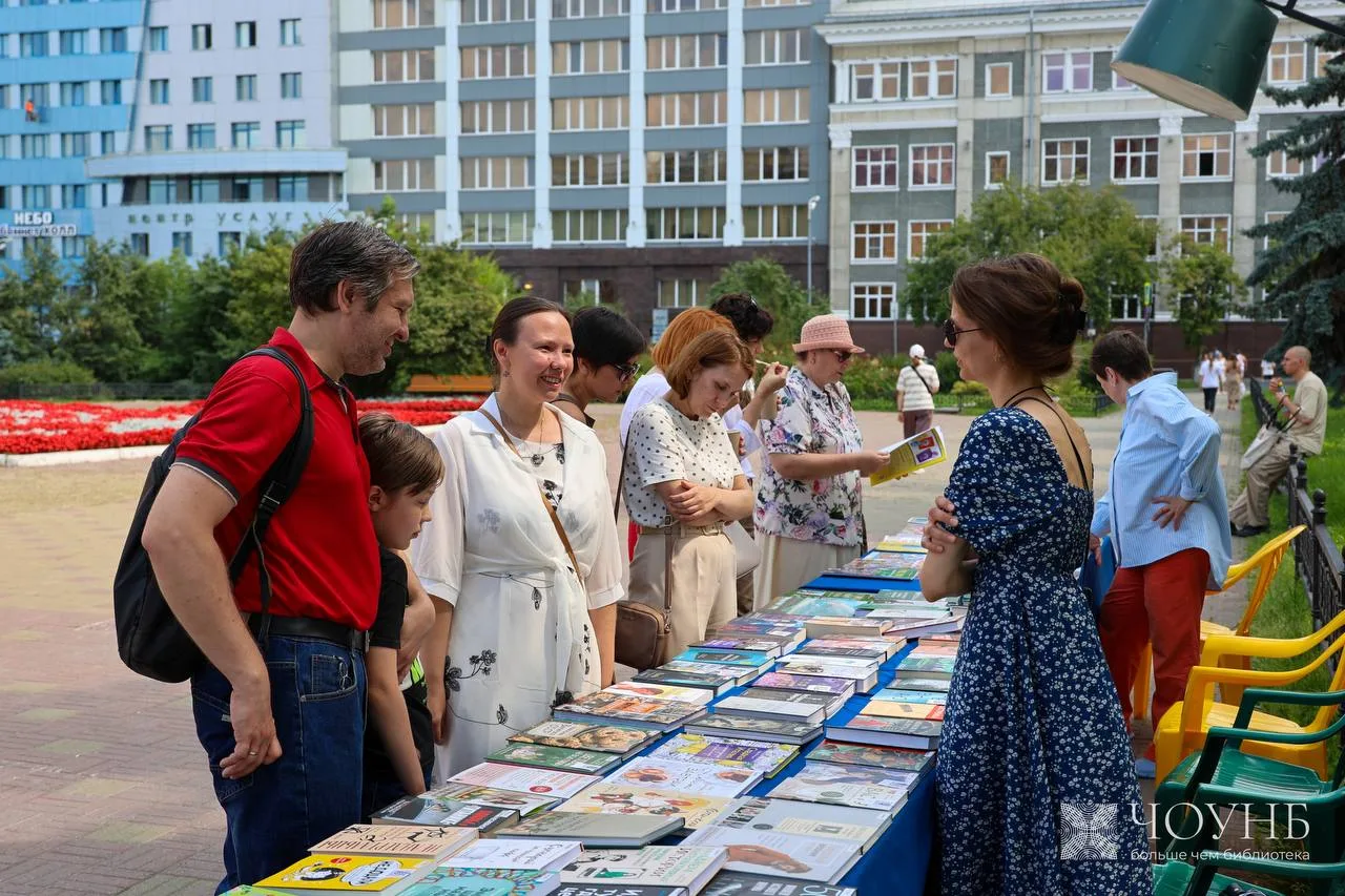 ⭐День рождения Публички! Как это было?

Сегодня, 24 июля, Публичная библиотека отпраздновала свое 12
