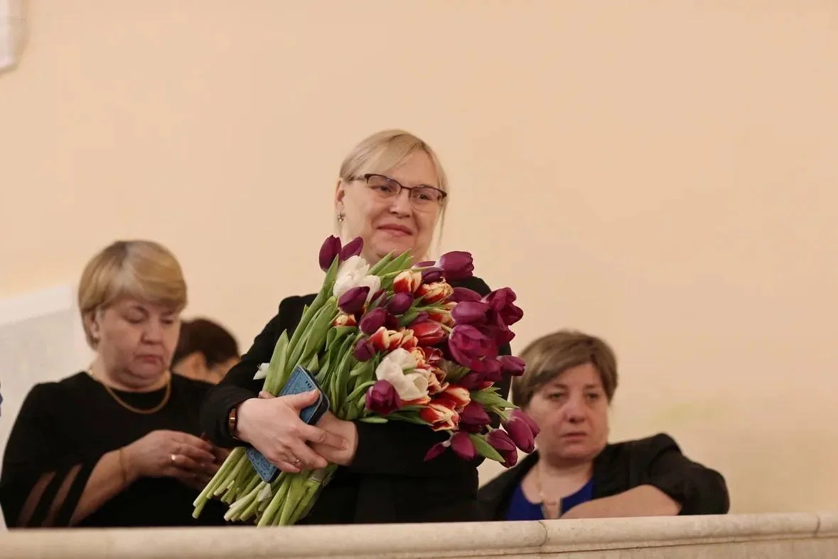 В преддверии Международного женского дня поздравили прекрасных женщин с наступающим праздником. Тех,