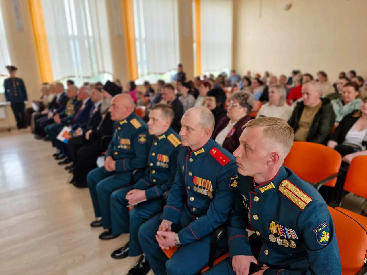 В Арсеньеве 8 мая состоялись торжественное собрание и праздничный концерт «Знать, чтобы помнить!», п