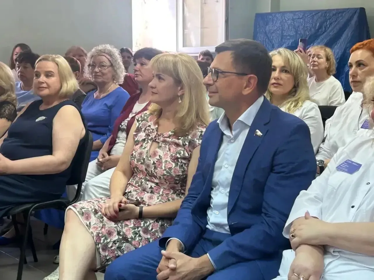 🏥 Игорь Антропенко поздравил коллектив омской поликлиники №4 с Днём медицинского работника

Депутат