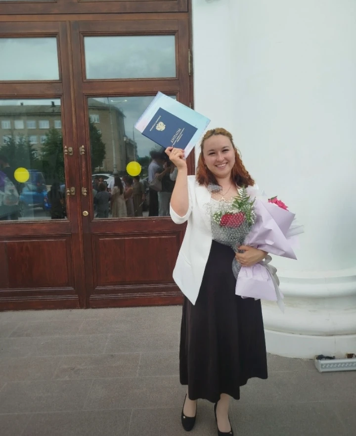 Следующая участница конкурса "Молодой специалист" - Юлия Ишмухаметова из деревни Ишкуло...