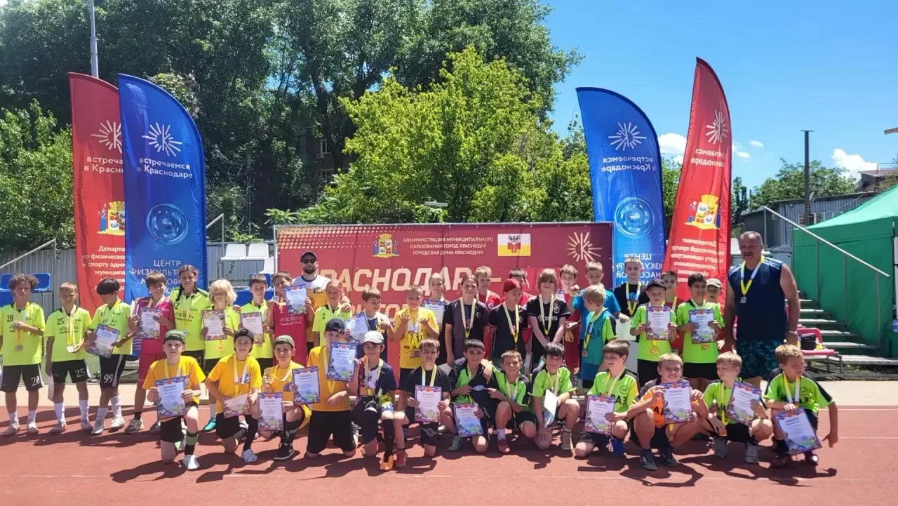 Наши золотые бутсы ⚽🏆

Во 2 туре I этапа Всекубанского турнира по футболу среди детских команд на К