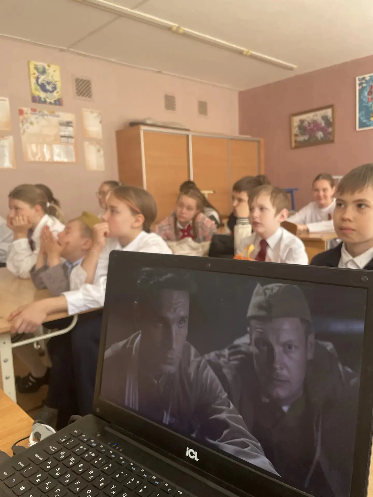 🇷🇺 9 мая: Помним подвиг, гордимся Победой!  Сегодня в нашей школе прошли мероприятия, посвящённые 81