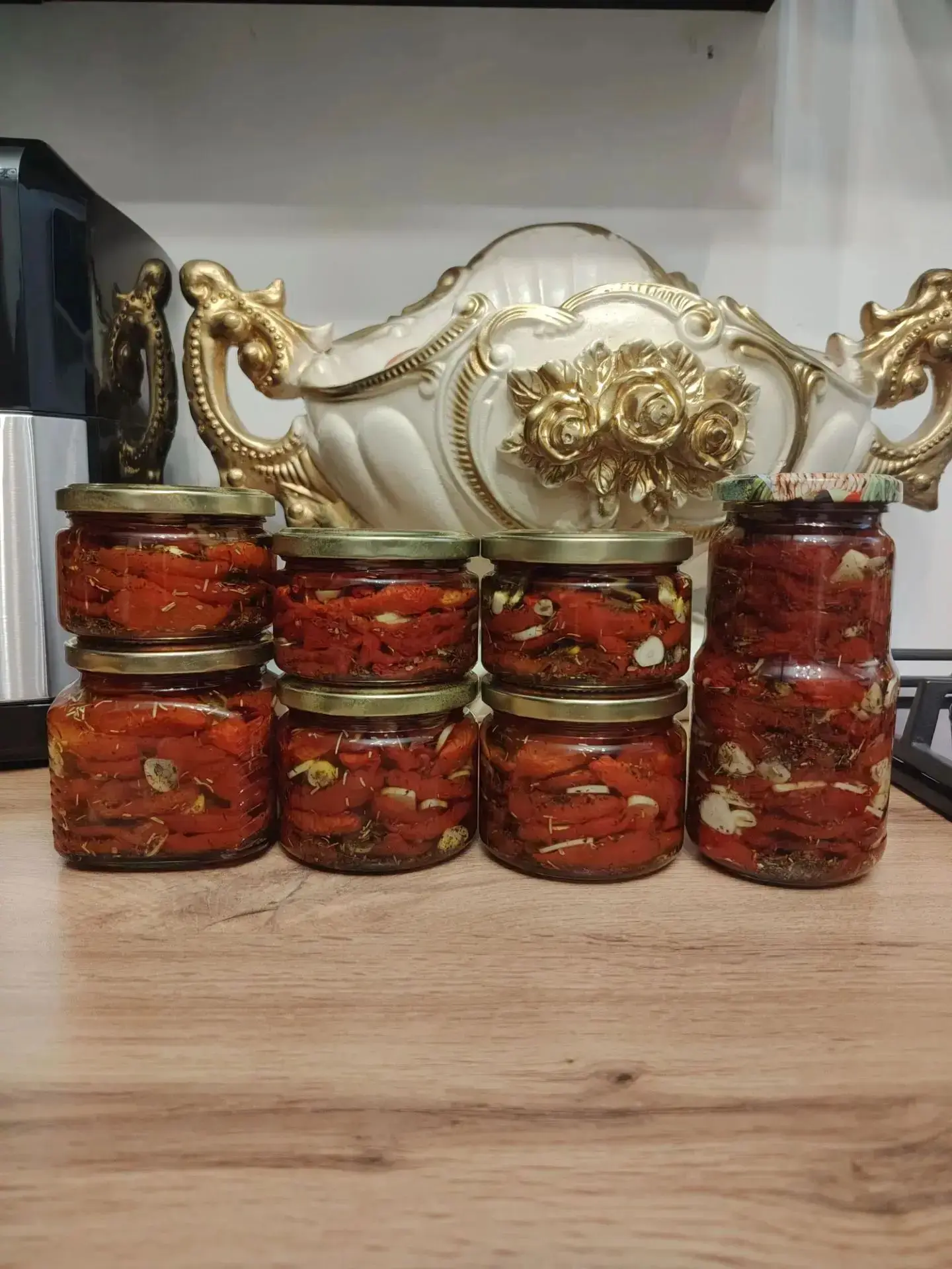 Вкусные  ароматные вяленые помидоры и чернослив. С добавлением итальянских трав, прован...