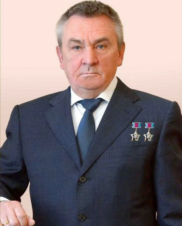 23 июля 2002 года постановлением Губернатора Краснодарского края учреждена высшая региональная награ
