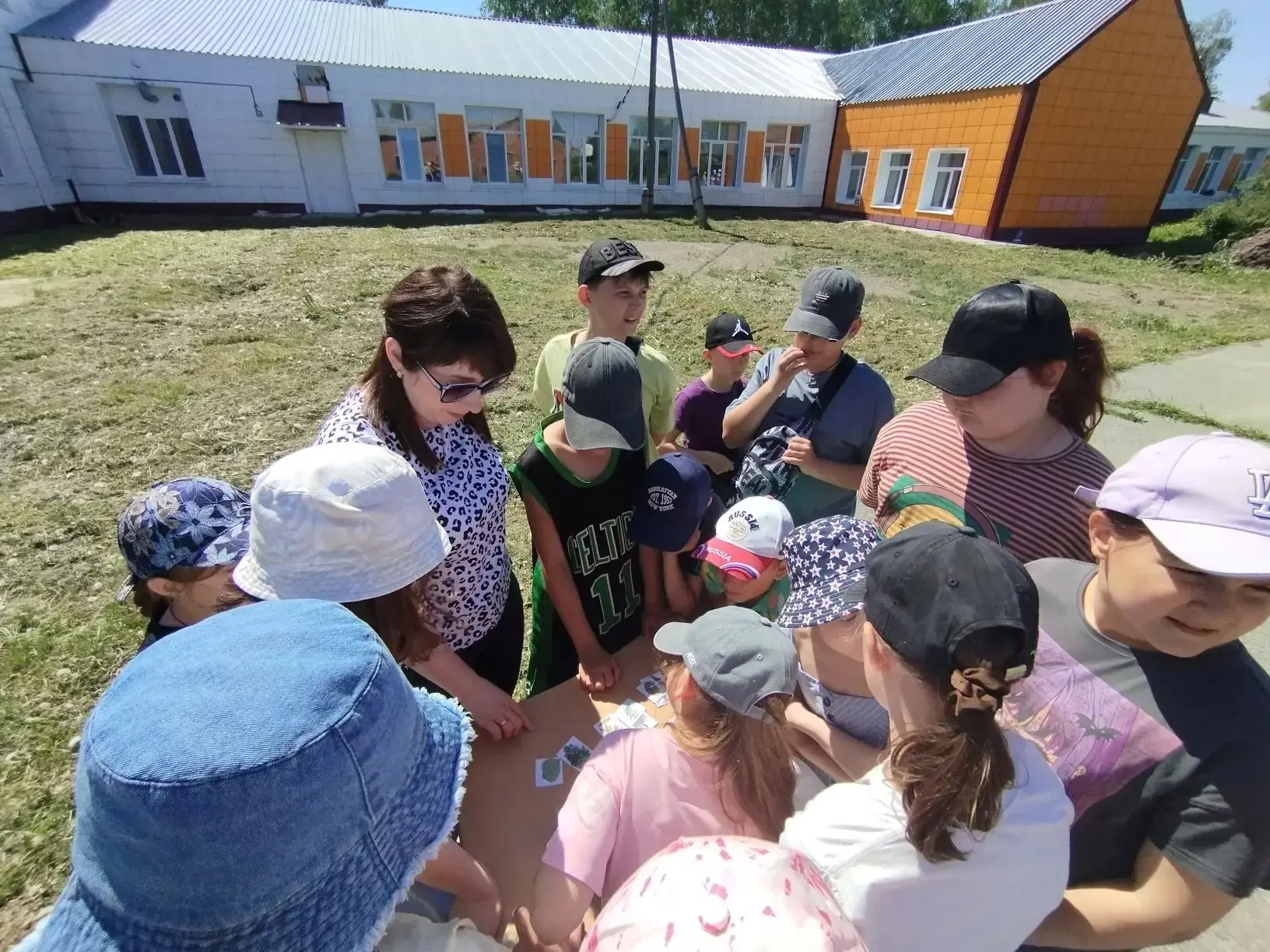 «Вокруг света за один день: экологическое кругосветное путешествие»

В этом году для ребят, отдыхающ