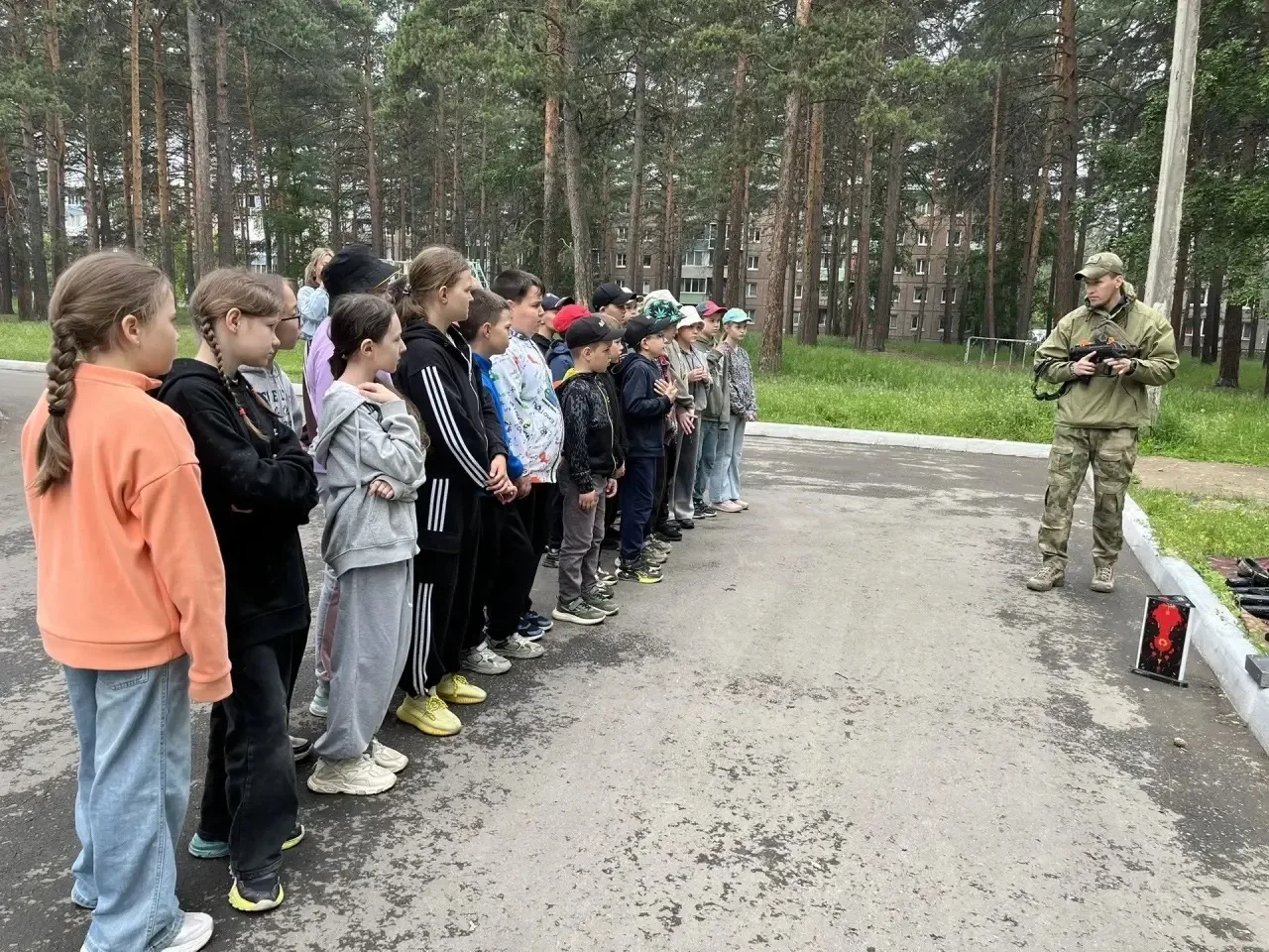 🇷🇺 «Зарничка» — соревнования по лазертагу «Диверсант»!

В нашем лагере дневного пребывания прошли 