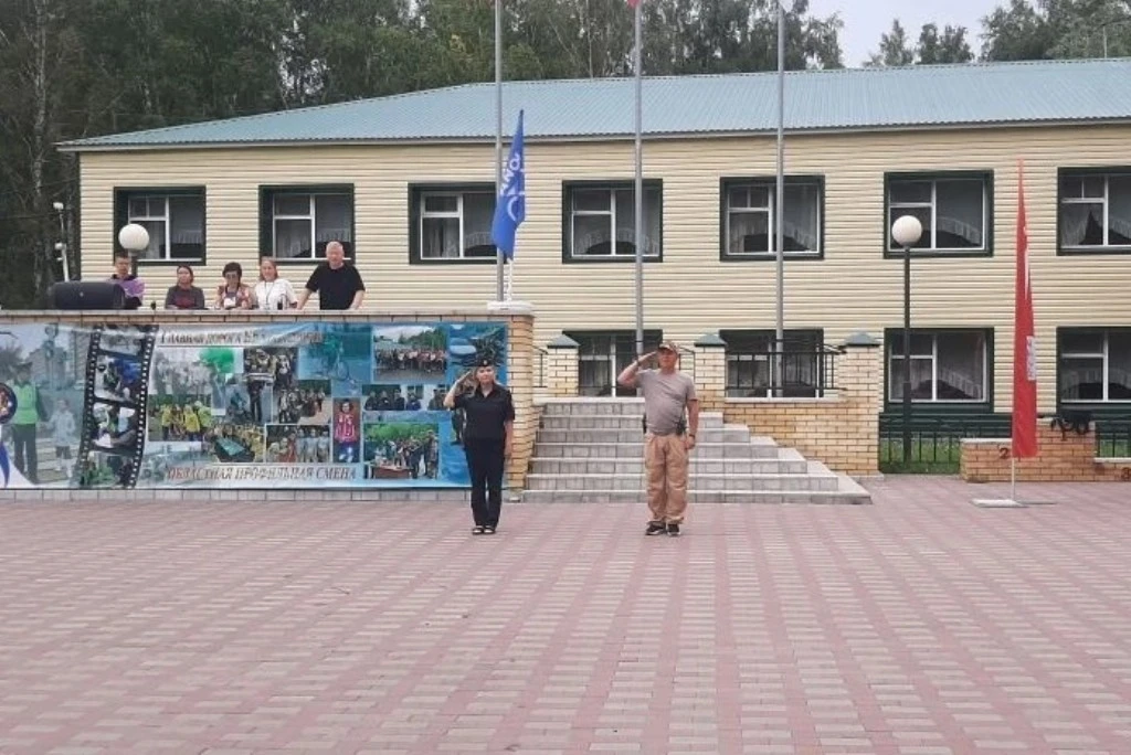 В детском оздоровительном лагере «Березка» прошла ежегодная военно-спортивная игра «Рубеж»

В этом г