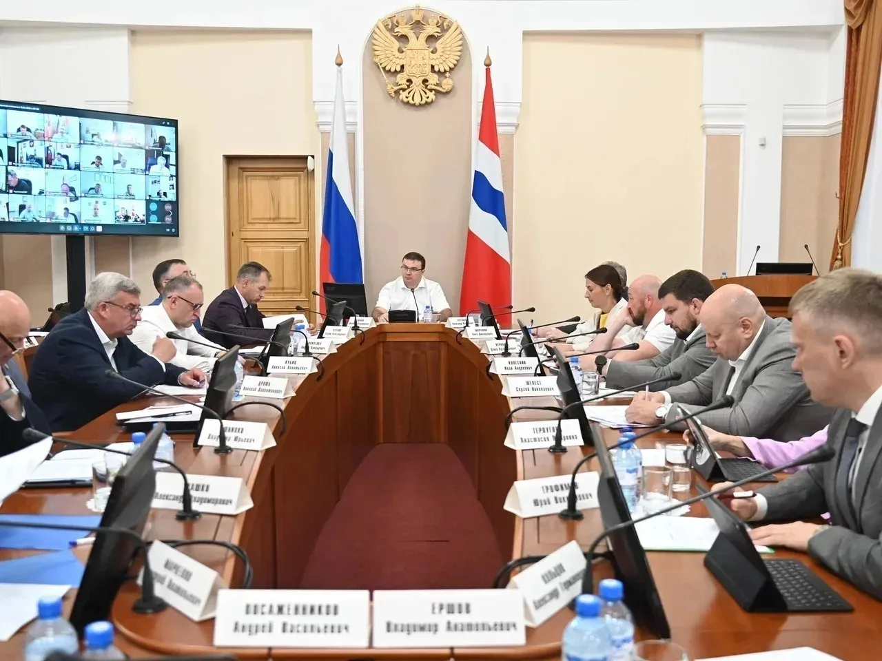 Виталий Хоценко поручил подготовить законопроект о запрете продажи вейпов в Омской области

Глава ре