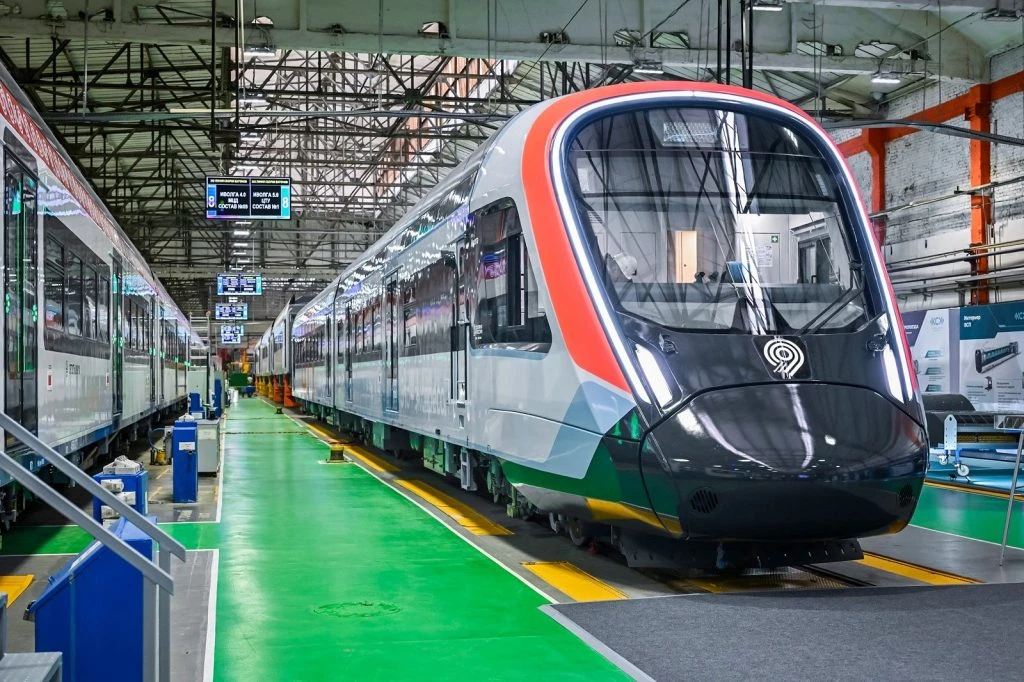 Доля новых поездов в столичном метро и на МЦК выросла до 82 процентов