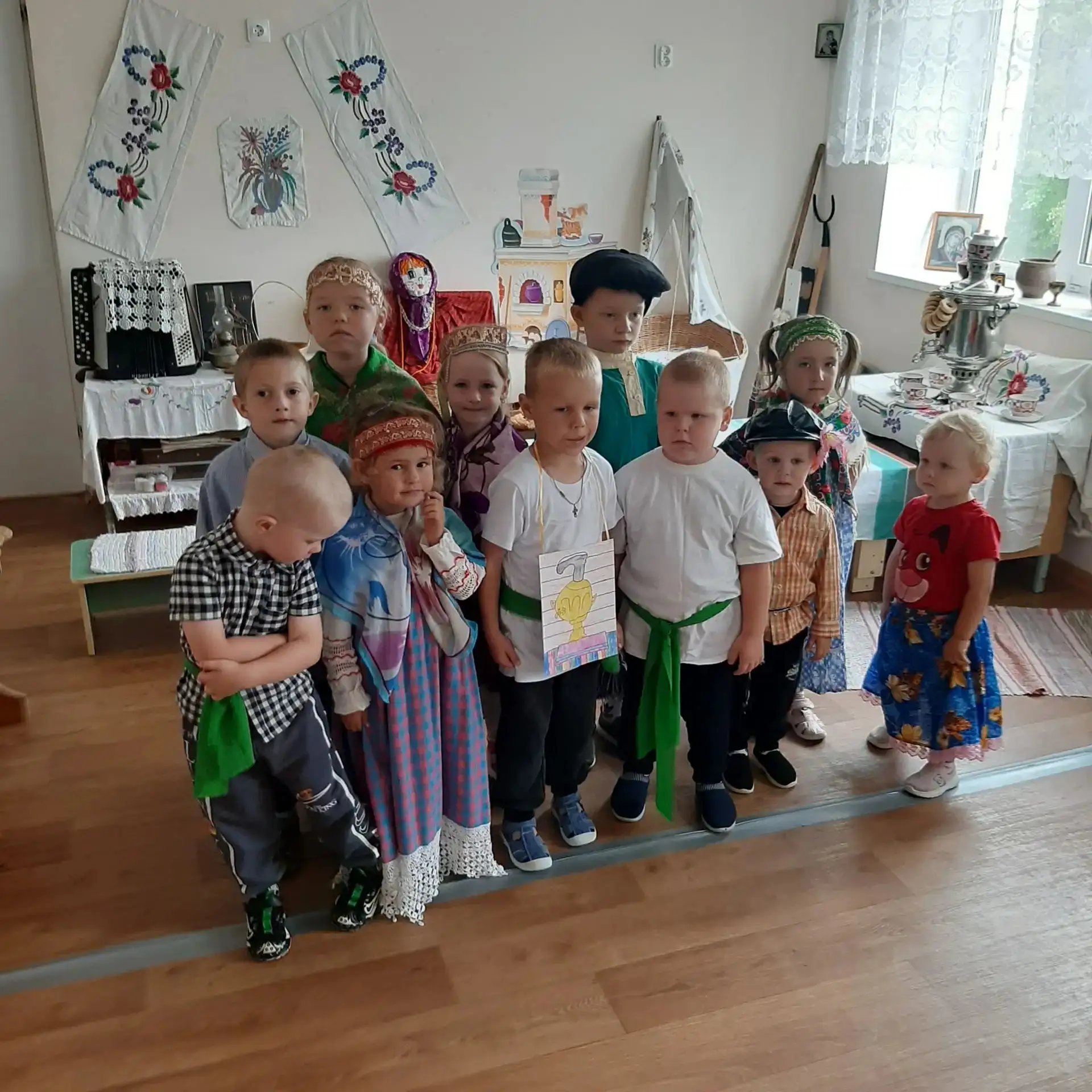 🔔Один из старинных обычаев на Руси - это пить чай из самовара. Самовар - символ семейн...