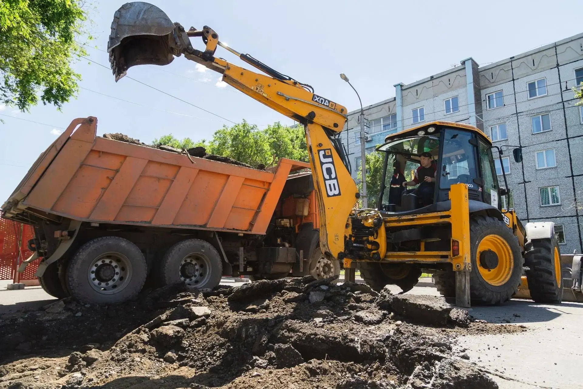 ⚒️Один из самых крупных капремонтов сезона: больше 200 метров магистральной теплосети предстоит поме