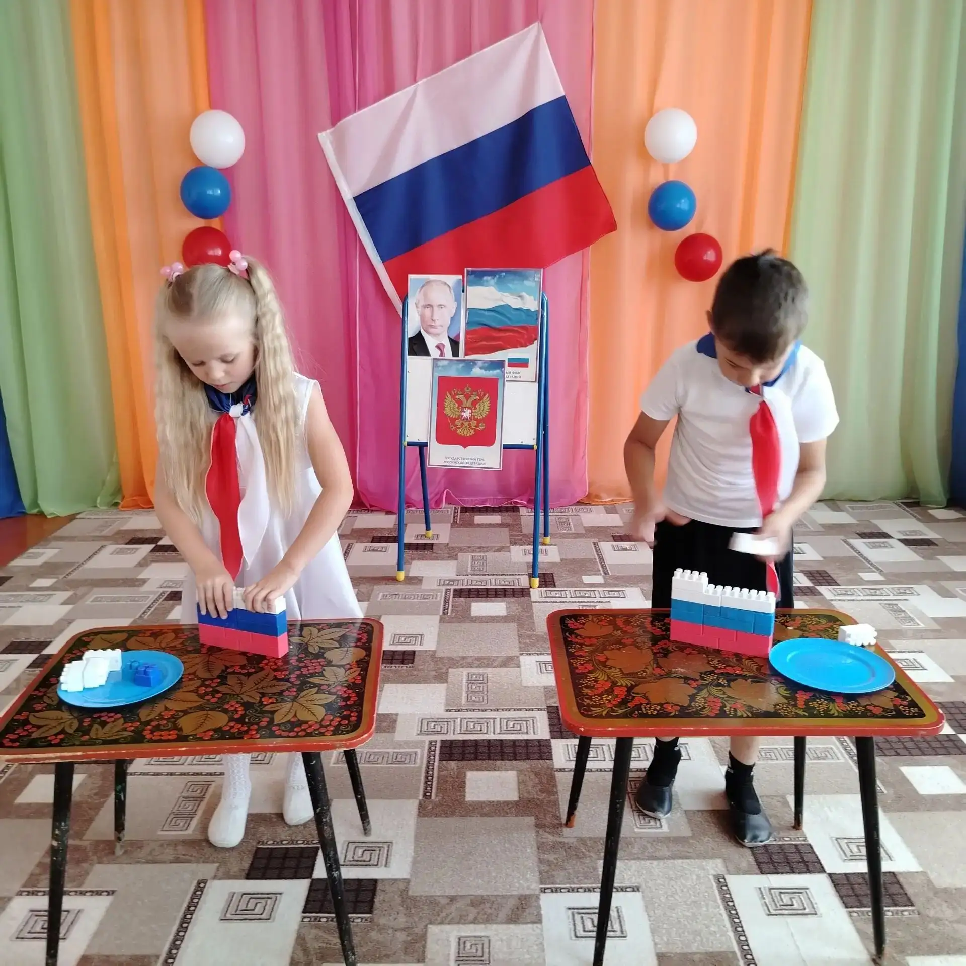 🇷🇺 В преддверии Дня Государственного флага в старшей группе прошло насыщенное патриот...