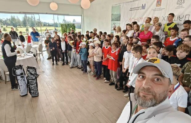 Турнир среди юниоров и школьных команд прошел в ГК "Дмитров"