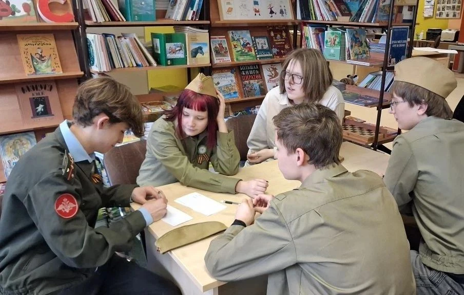 ⭐️ Знать, чтобы помнить!  😌 В нашей школе прошёл интеллектуальный квиз, посвящённый Победе в Великой