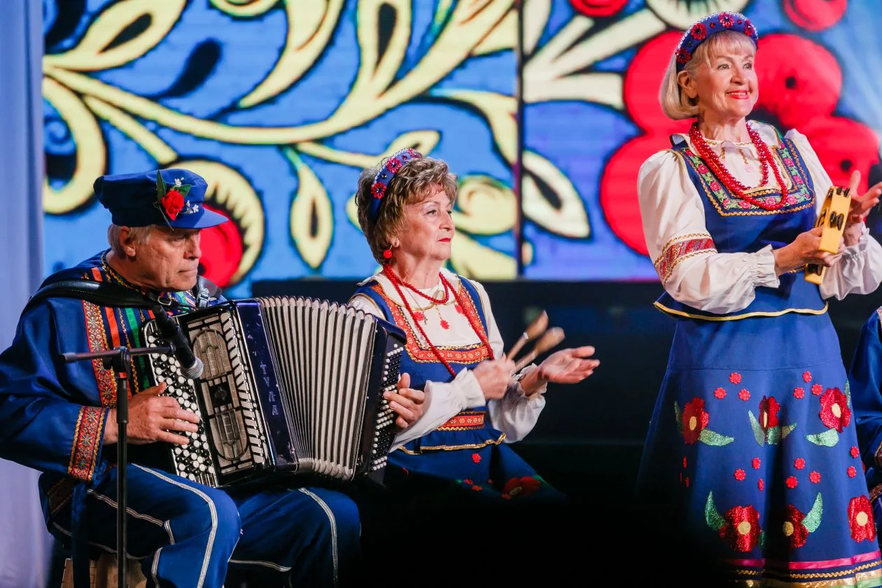 УДАЧИ, КУБАНЦЫ!  Всероссийский фестиваль-конкурс любительских творческих коллективов проводится Мини