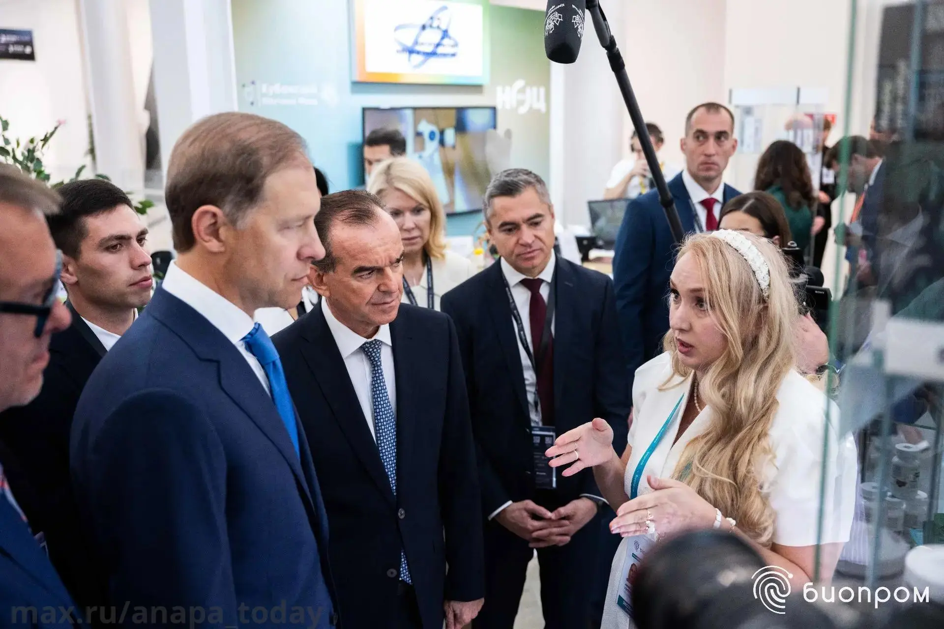 На международном форуме «Биопром» презентовали уникальную косметическую разработку из А...