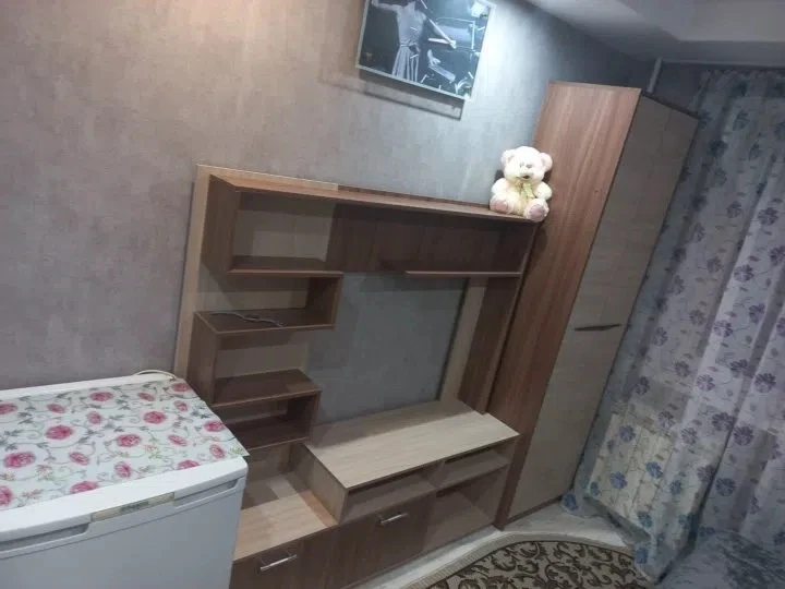 #аренда гостинка ул. Карбышева 20
цена 16000
залог 5000
тел. 89138300126 агент. Комиссию можно оплат