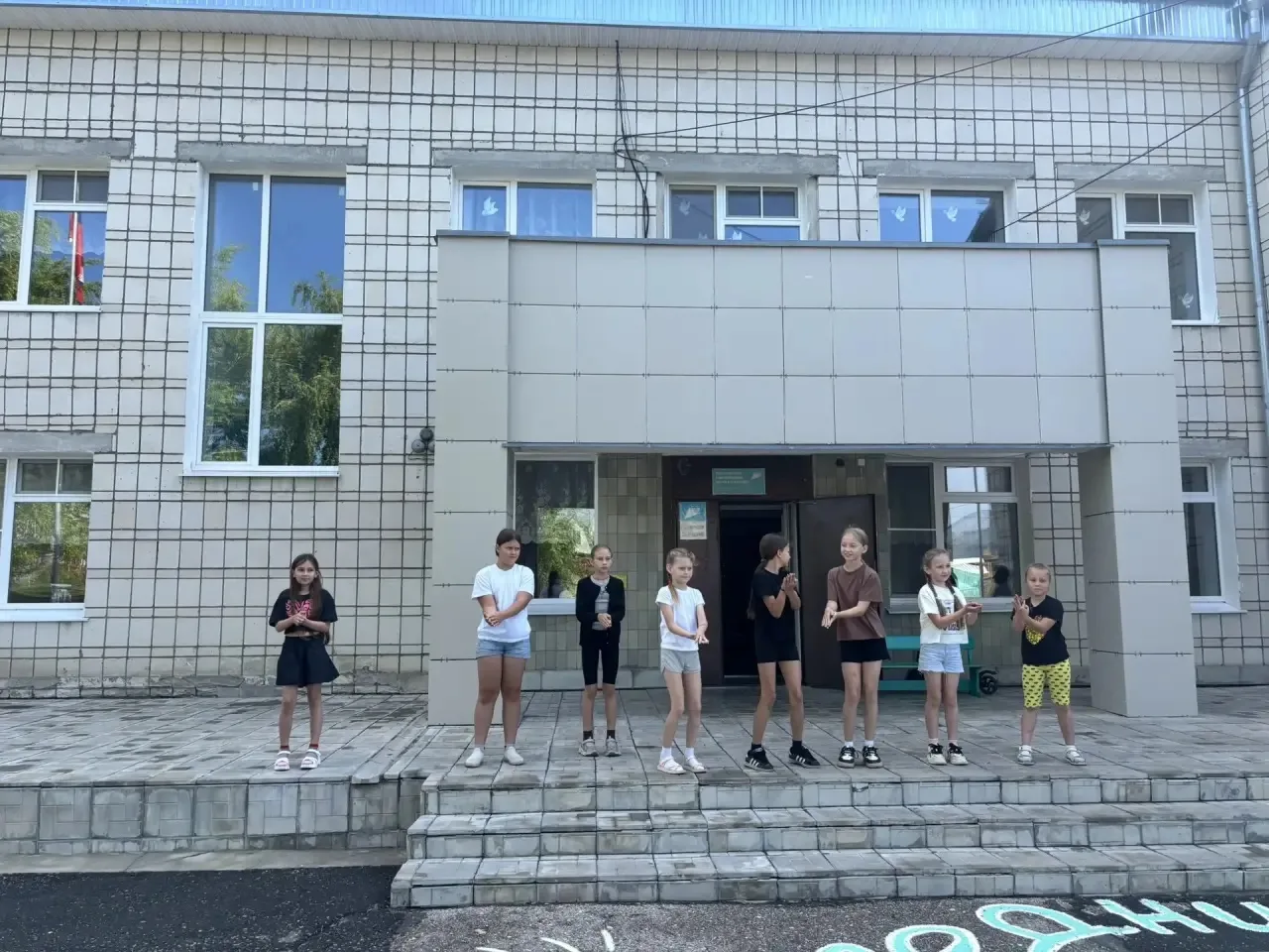 Двенадцатый день в лагере «Бригантина»: дождь не помеха настоящему настроению ☀️🌧️

Несмотря на сер