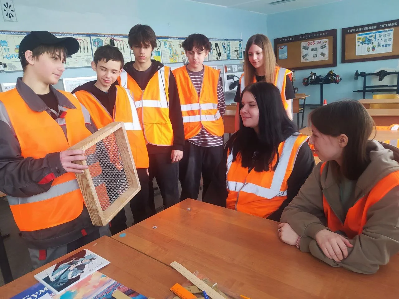 🚧 Начали путь к профессиональному успеху!  В строительном профиле состоялось первое занятие третьего
