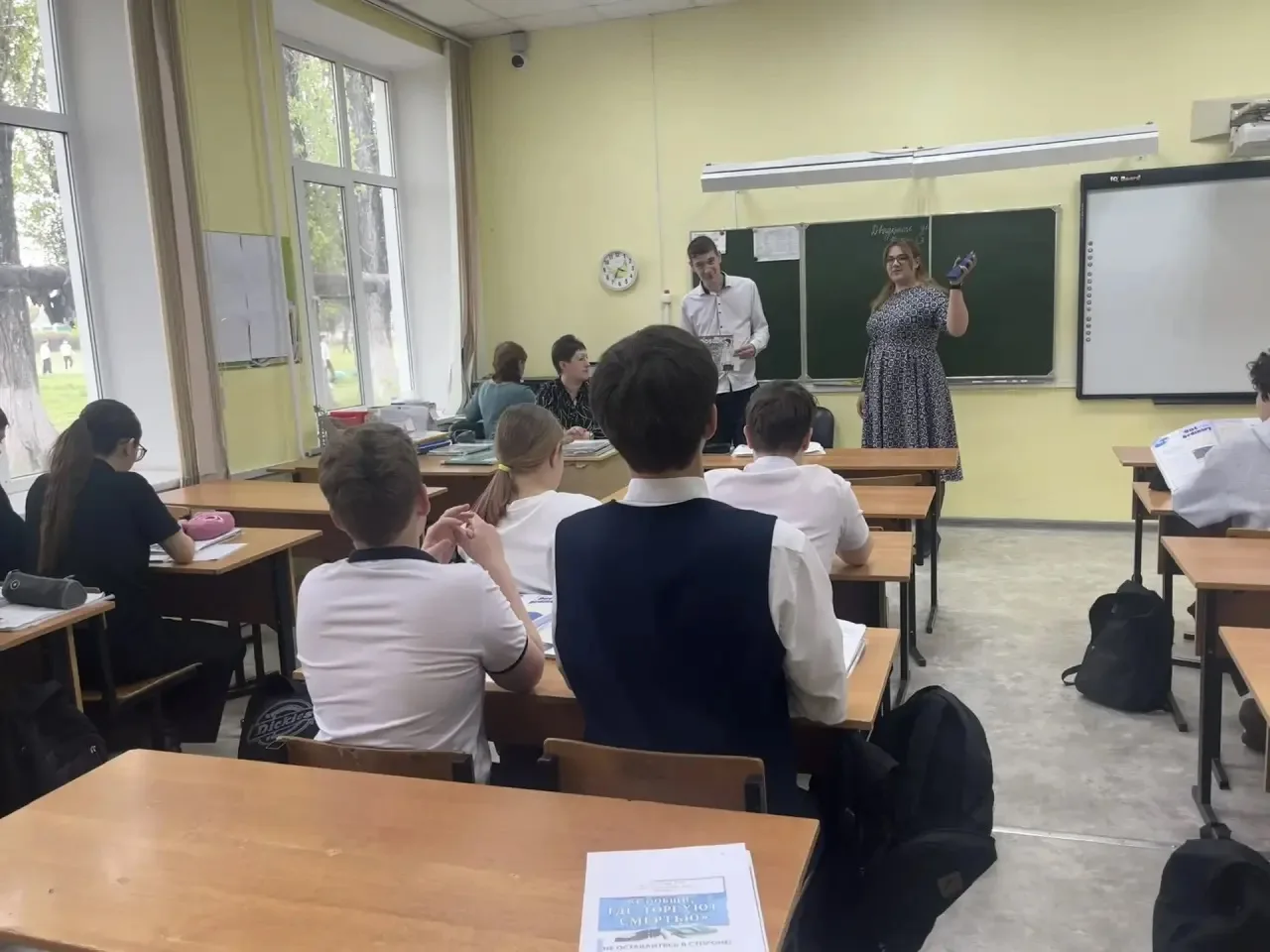 В рамках акции «Сообщи, где торгуют смертью!» в нашей школе прошла серия классных часов, посвященных
