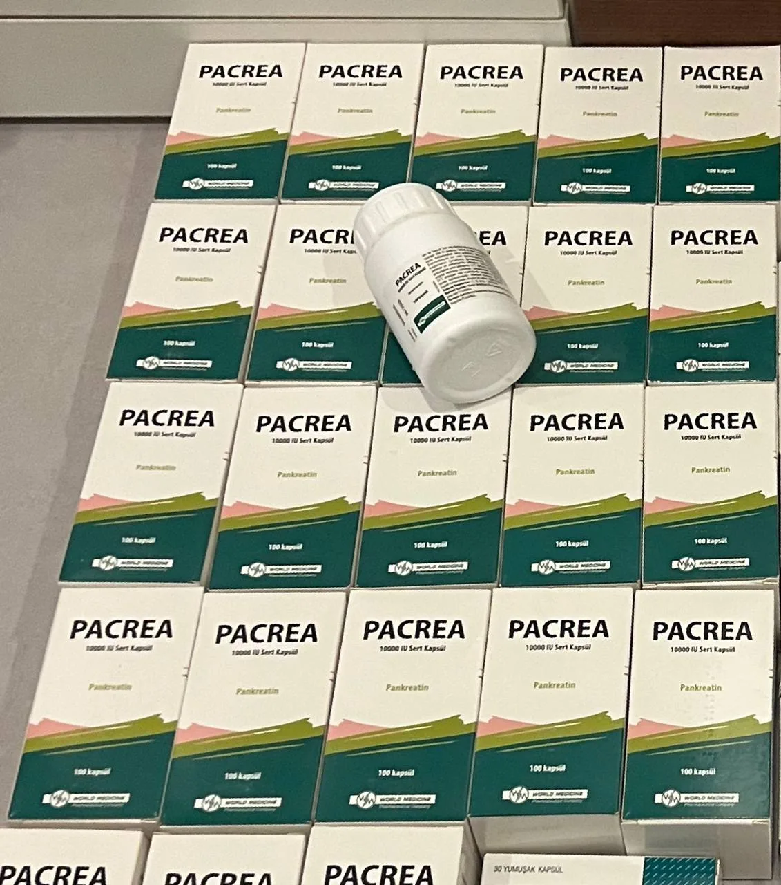 Pacrea 10000 — пищеварительный ферментный препарат.