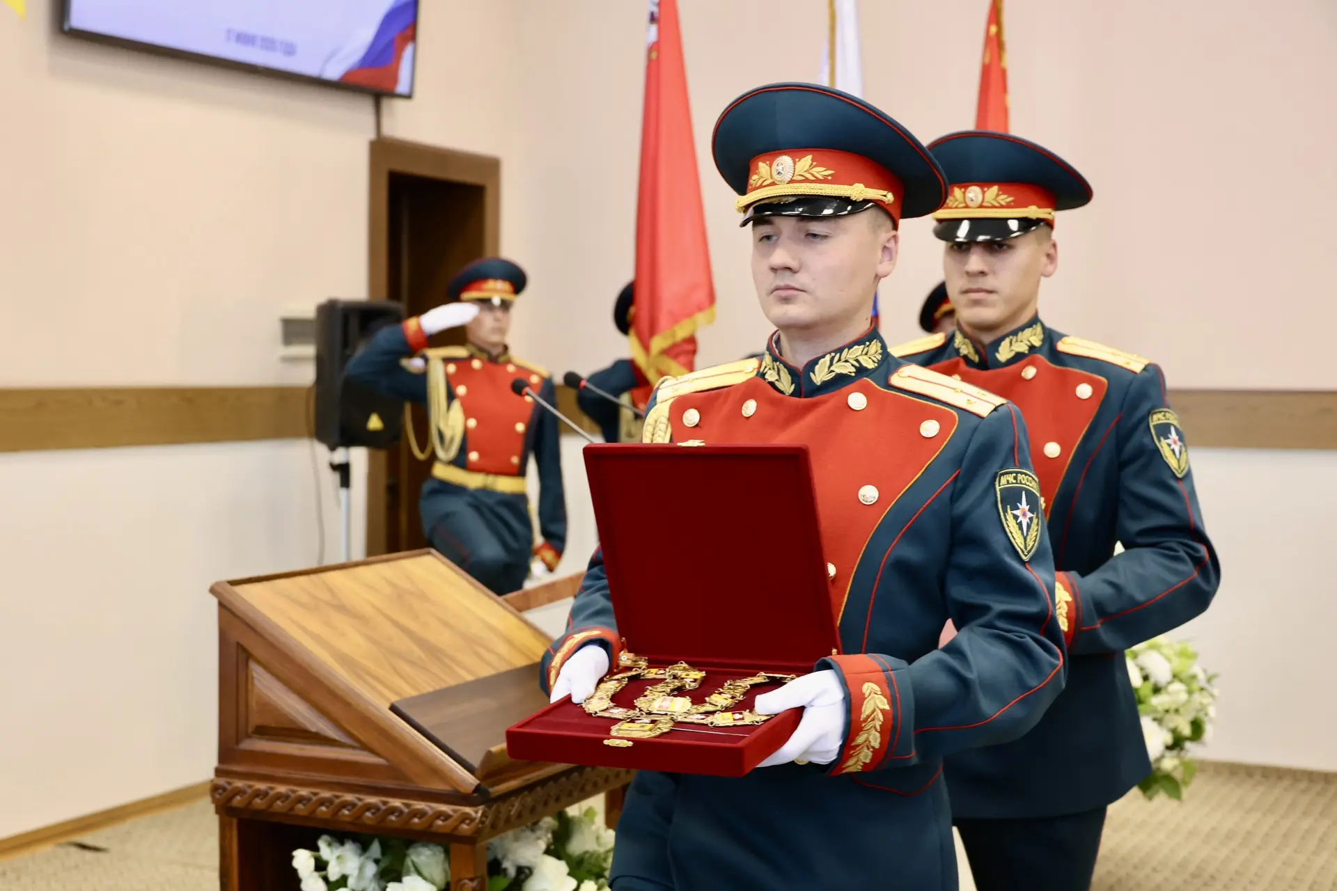 Принёс присягу и вступил в должность главы Богородского городского округа

Богородский городской окр