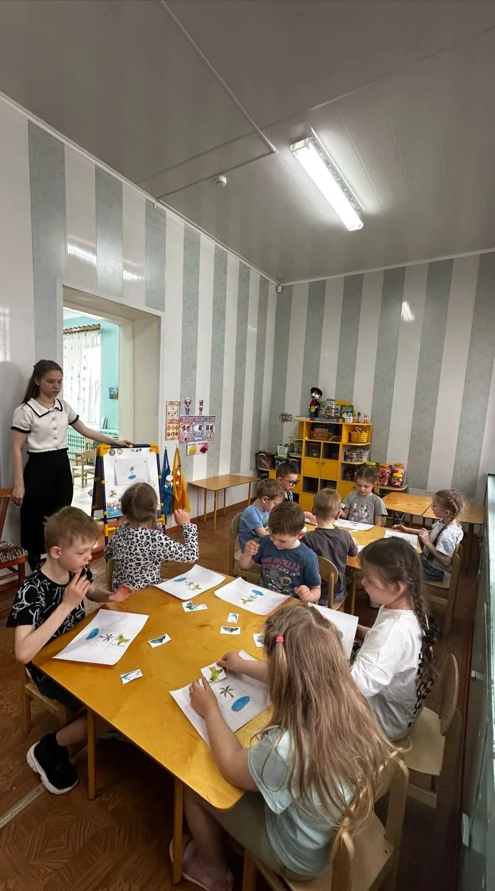 В старшей группе «Ромашка» проходила преддипломную практику студентка Великоустюгского ...