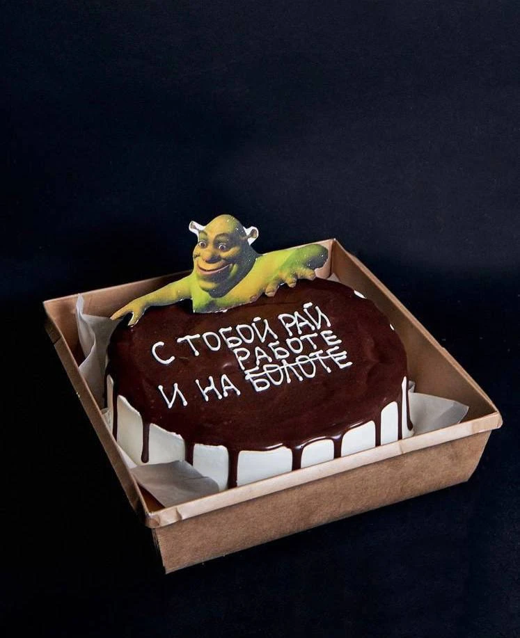 🎂 Московская кондитерская сделала торт со Шреком в болоте, со вкусом пива Гиннесс