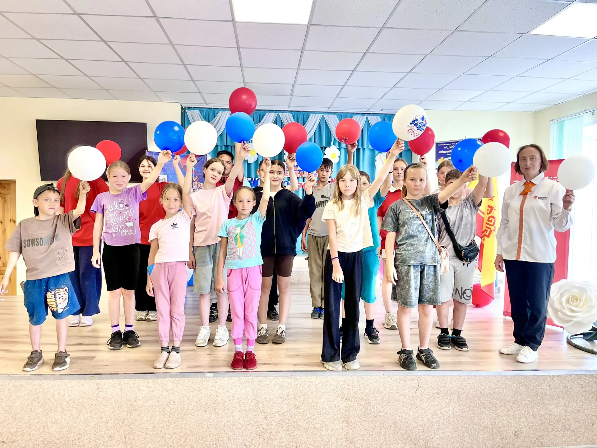 🌟🎉 12 июня – День России! 🎉🌟

12 июня  мы будем  отмечать важный государственный праздник, котор