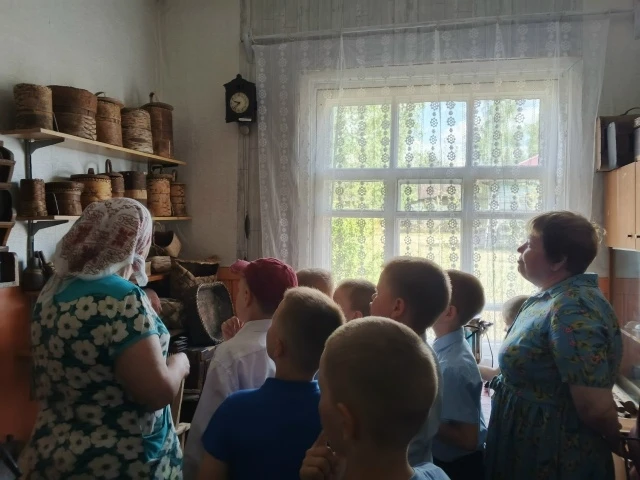 В Международный день музеев в живописной деревне Кушкопала Пинежского района юные иссле...