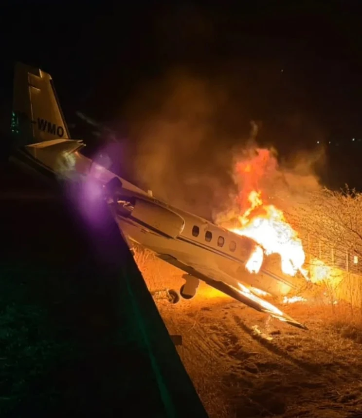 Самолёт Cessna 550 Bravo с бразильским певцом Рэем Вакейрой загорелся после жёсткой пос...