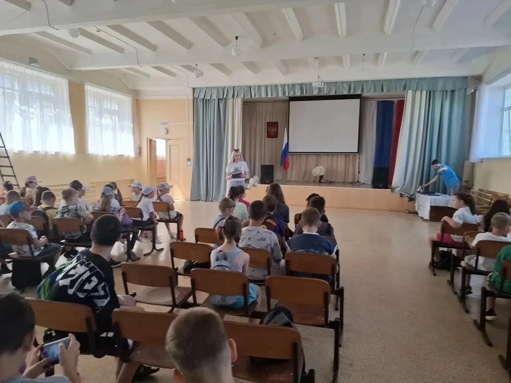 8 июня в МОУ СШ № 22 было проведено общешкольное родительское собрание на тему «Цифровой психолог». 