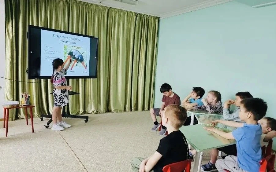 🐝 День насекомых! 

Сегодня с воспитанниками подготовительной группы было проведено тематическое ме