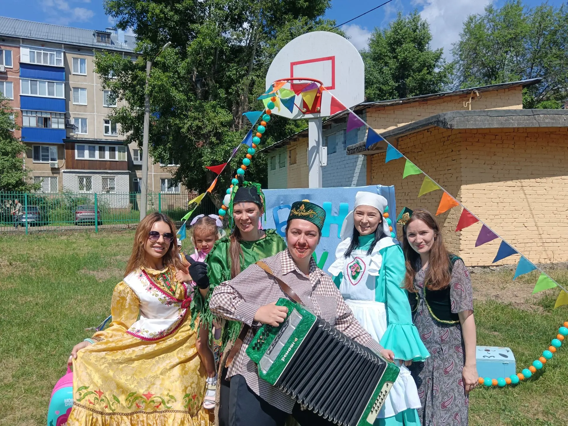 🎉 Праздник дружбы и веселья: в нашем саду прошёл Сабантуй! 🎉